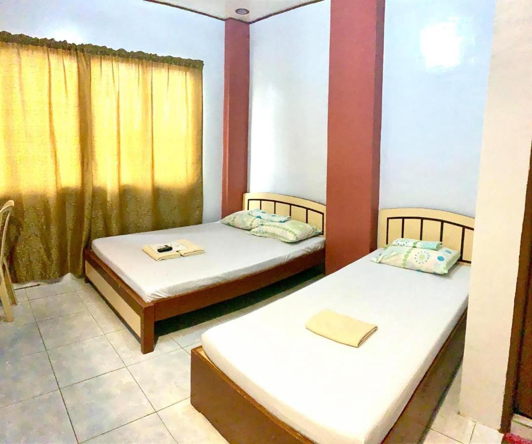 Teofila Pension Puerto Princesa Esterno foto